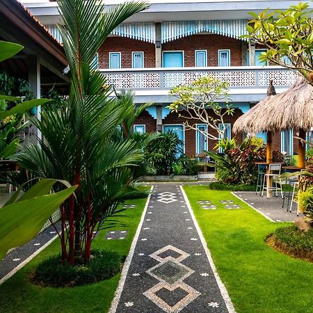 D-Anyar Stay And Surf Canggu 外观 照片